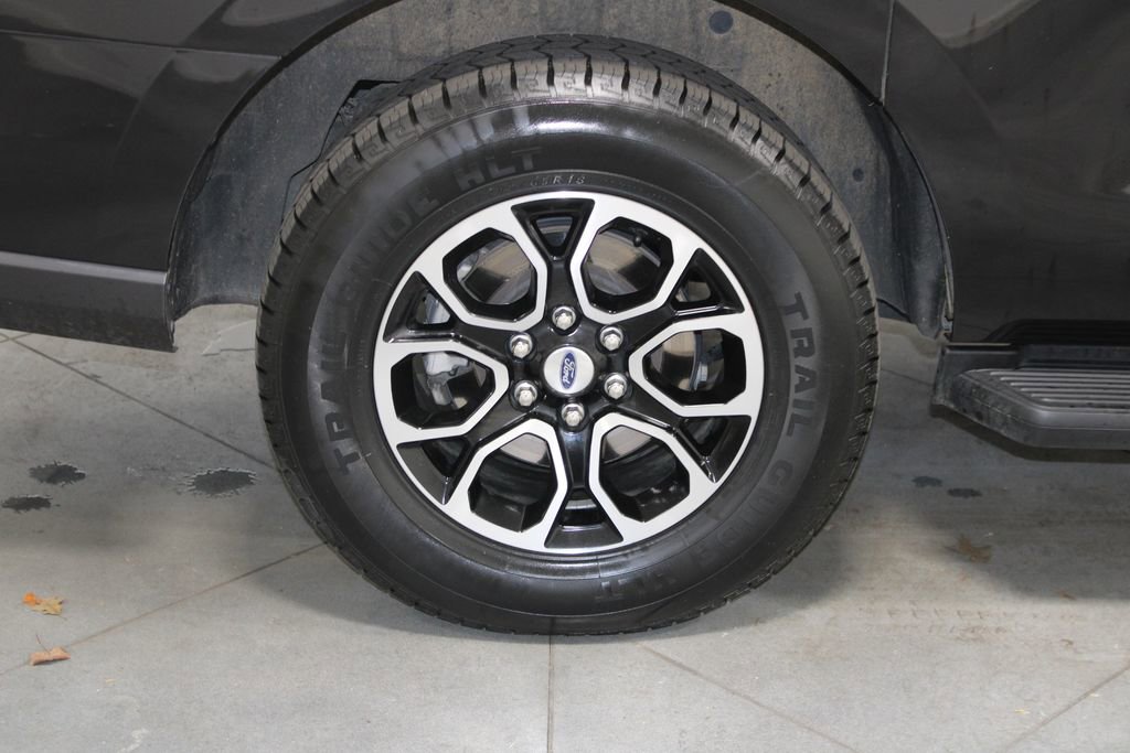 Used 2024 Ford Expedition Max XLT image 14