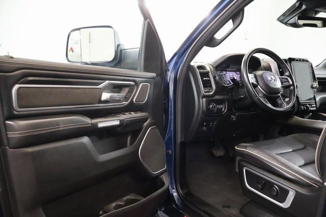 Used 2023 RAM 1500 Laramie AWD/4WD image 8