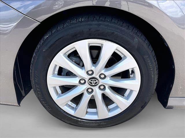 Used 2020 Toyota Camry LE FWD image 10
