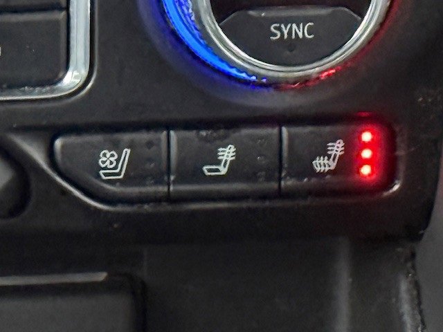 Used 2021 GMC Yukon XL SLT image 24