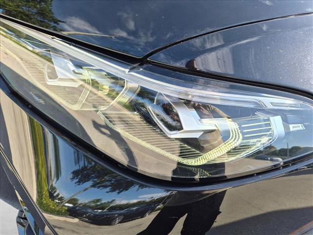 Used 2022 BMW X7 xDrive40i w/ M Sport Package AWD/4WD image 9