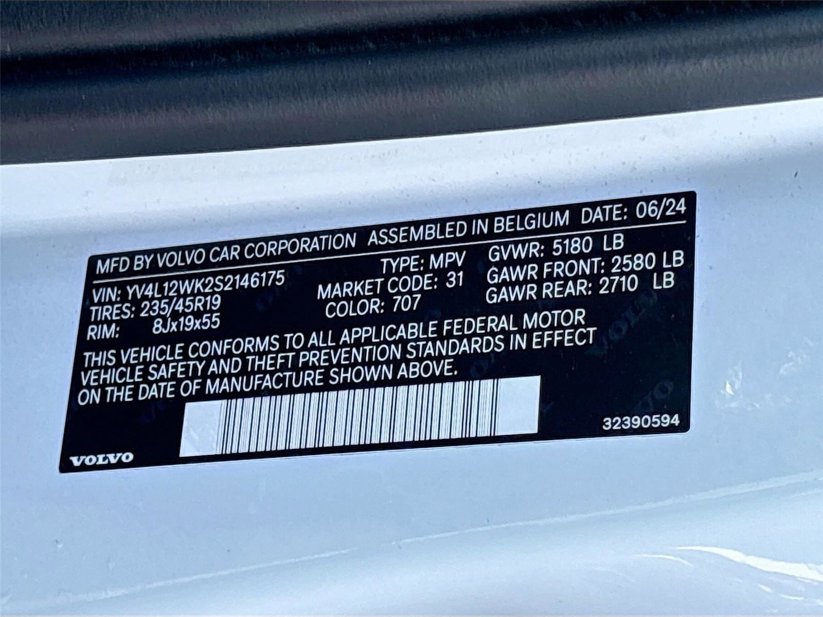 Used 2025 Volvo V60 B5 Cross Country Plus image 32