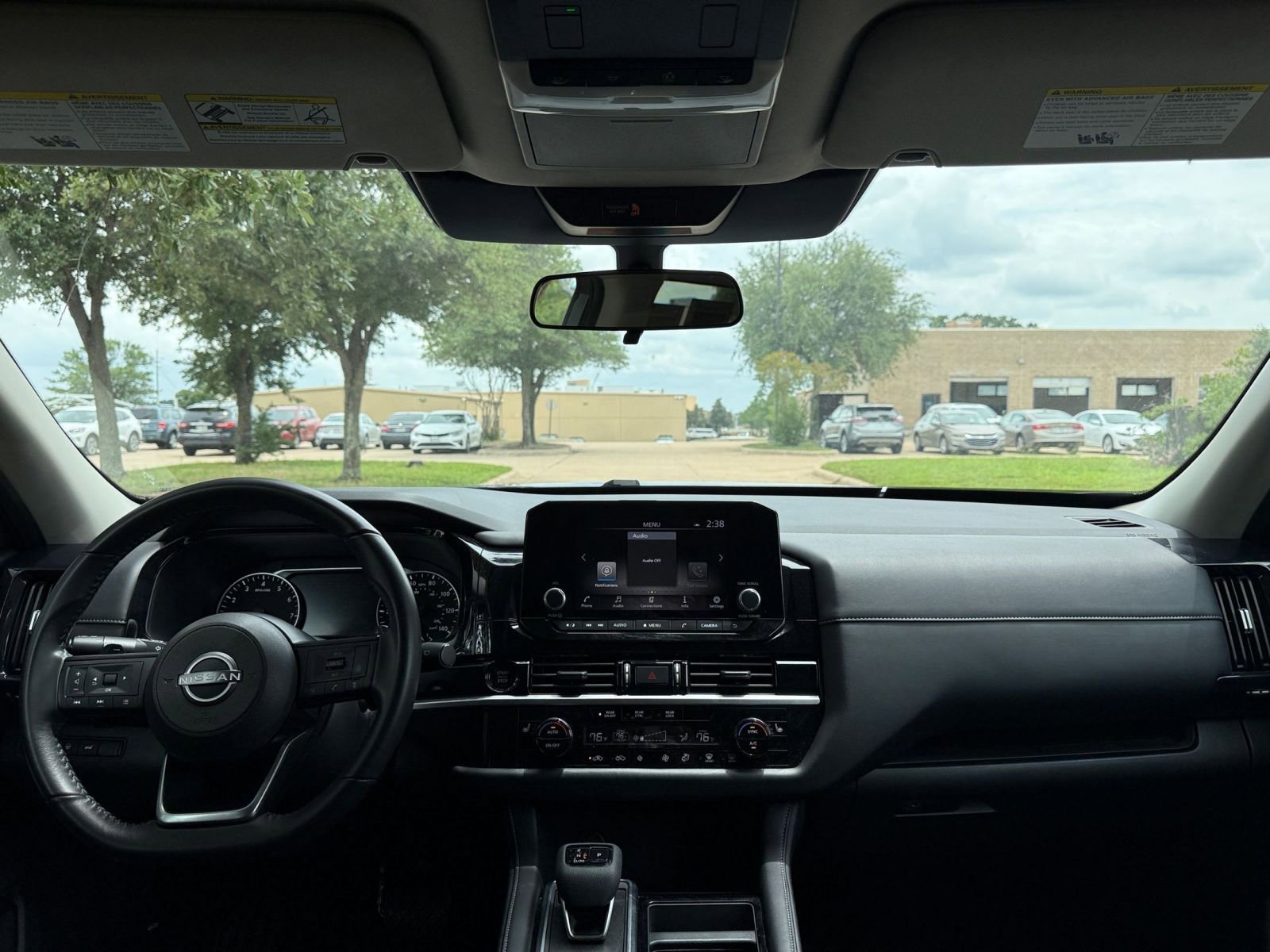 Used 2025 Nissan Pathfinder SV FWD image 35