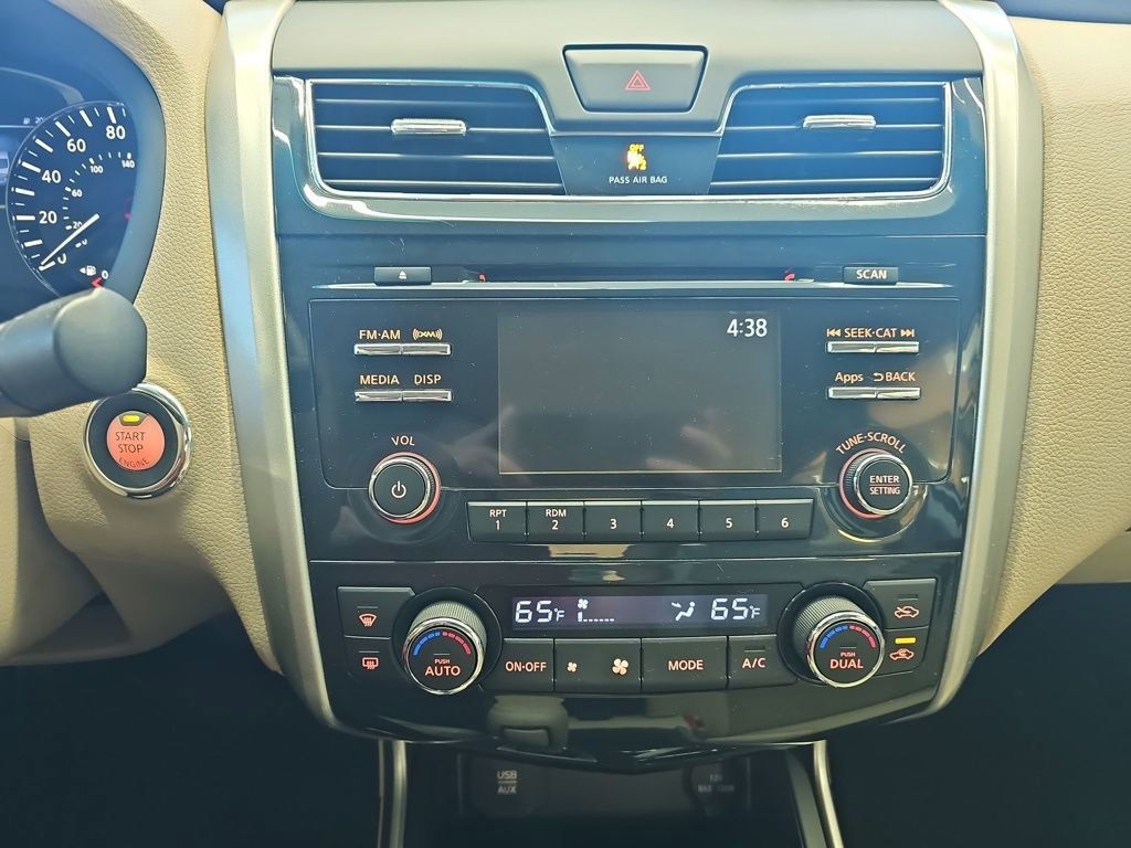 Used 2015 Nissan Altima 2.5 SV image 21