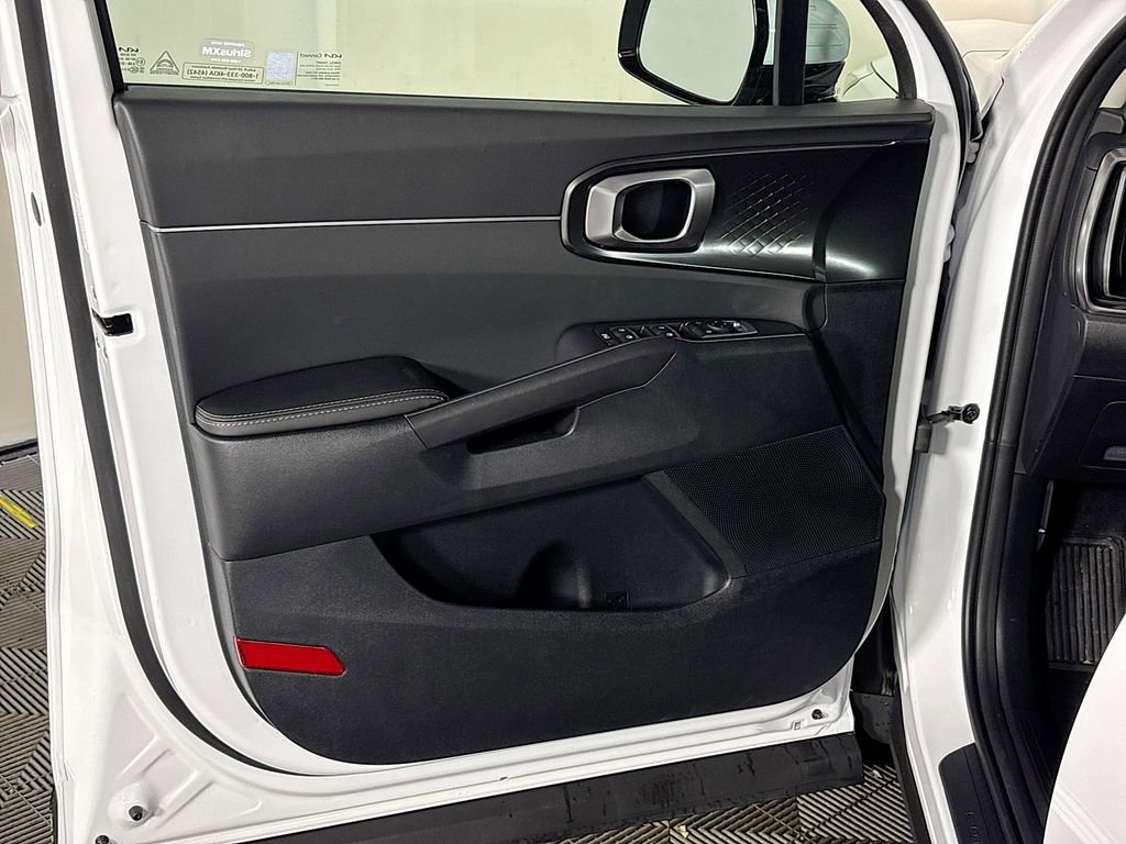 New 2025 Kia Sorento S image 11