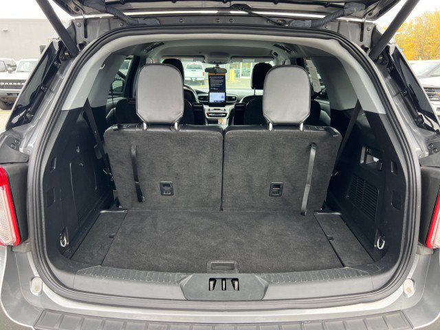 Certified 2023 Ford Explorer XLT w/ Equipment Group 202A AWD/4WD image 26