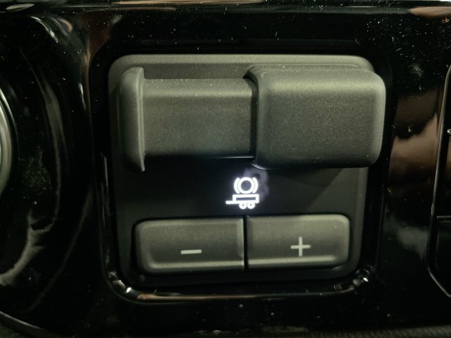 Certified 2024 Chevrolet Silverado 1500 ZR2 AWD/4WD image 31