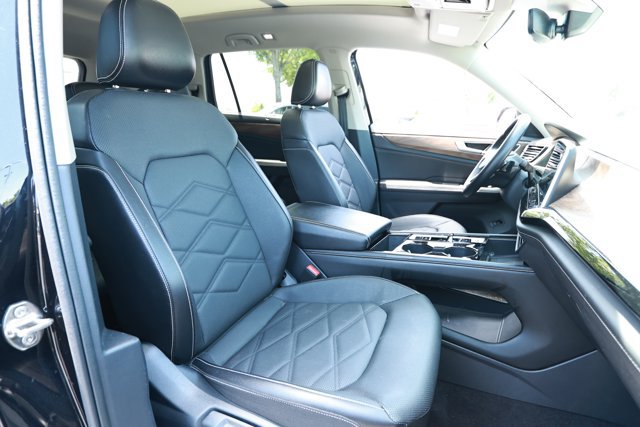 Used 2024 Volkswagen Atlas SE FWD image 28