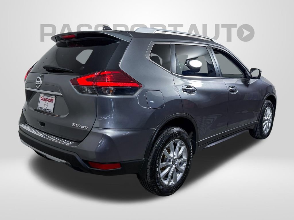 Used 2017 Nissan Rogue SV w/ SV Premium Package AWD/4WD image 8