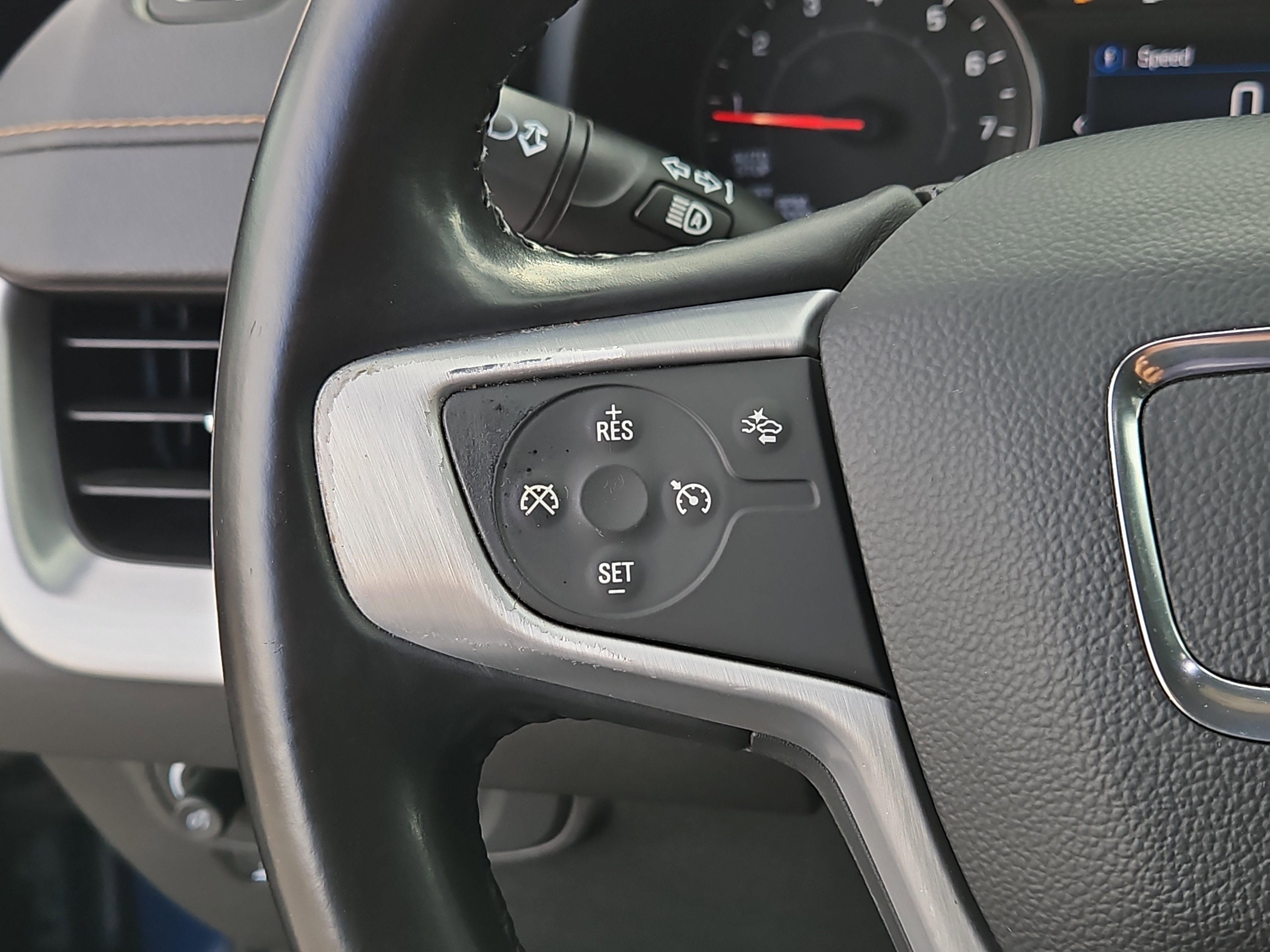 Used 2020 GMC Terrain SLE w/ Driver Convenience Package image 18