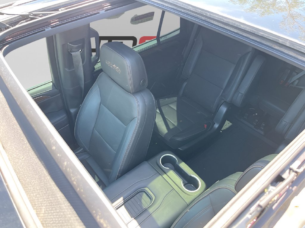Used 2022 Chevrolet Tahoe High Country RWD image 22