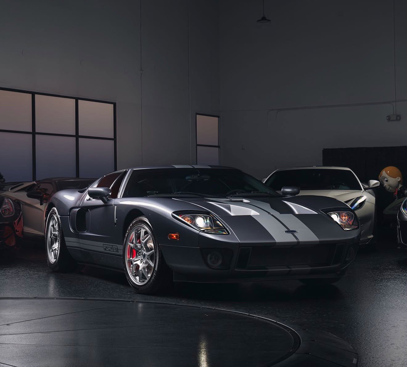 Used 2006 Ford GT image 10