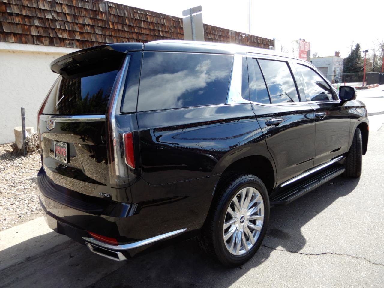 Used 2022 Cadillac Escalade Premium Luxury image 5