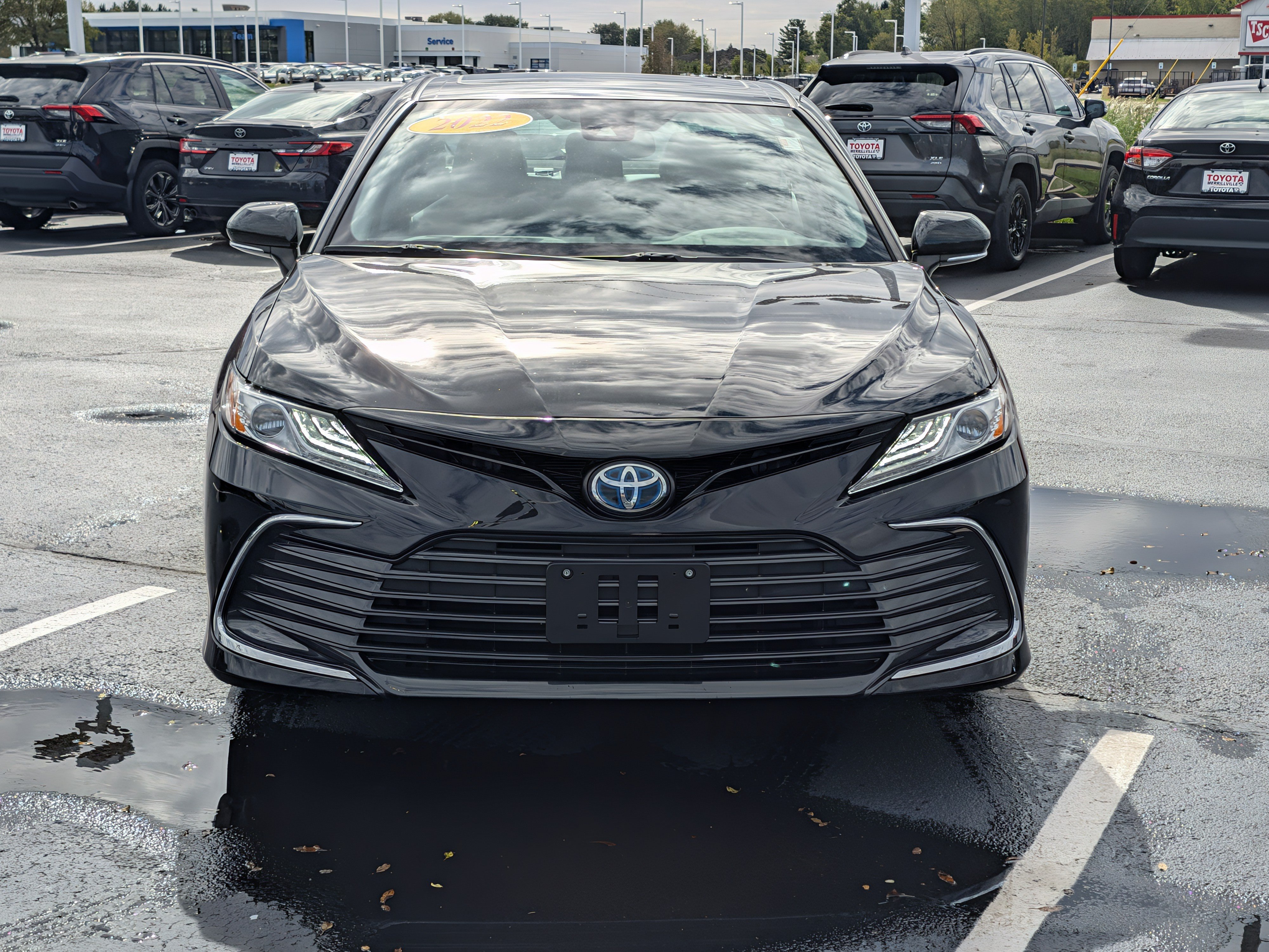 Certified 2022 Toyota Camry XLE w/ Cold Weather Package FWD image 2