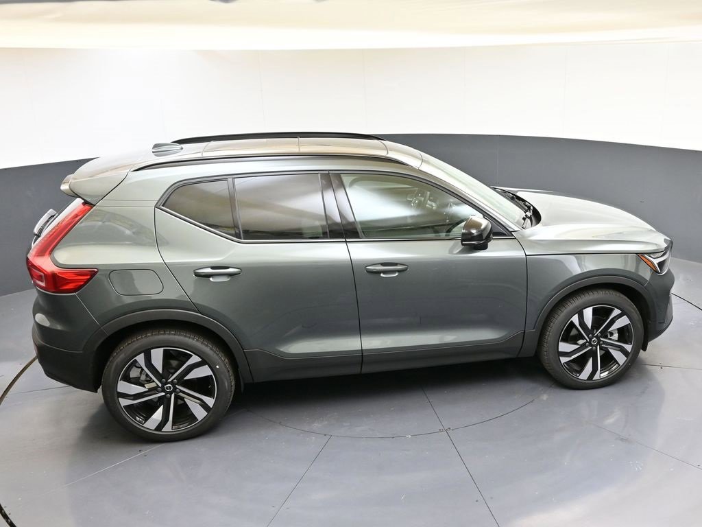New 2026 Volvo XC40 B5 Ultra w/ Protection Package Premier image 47