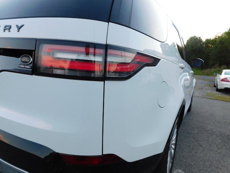 Used 2018 Land Rover Discovery HSE Luxury AWD/4WD image 34