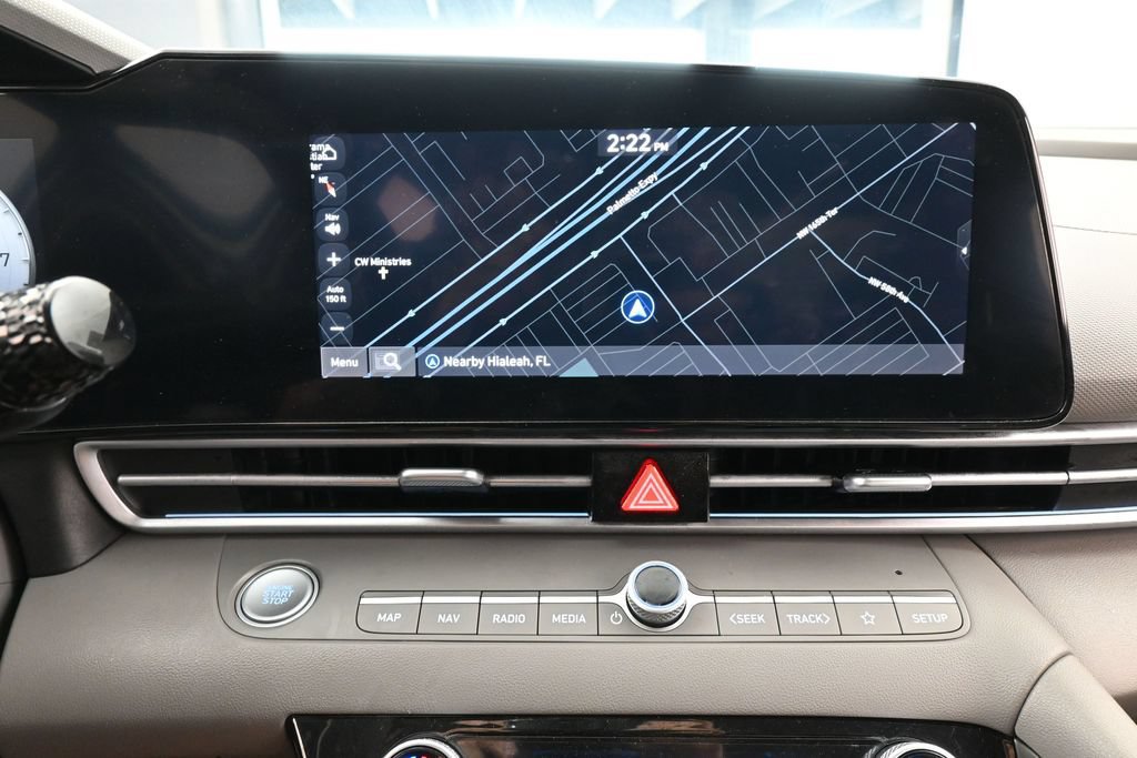 Used 2024 Hyundai Elantra SEL FWD image 21