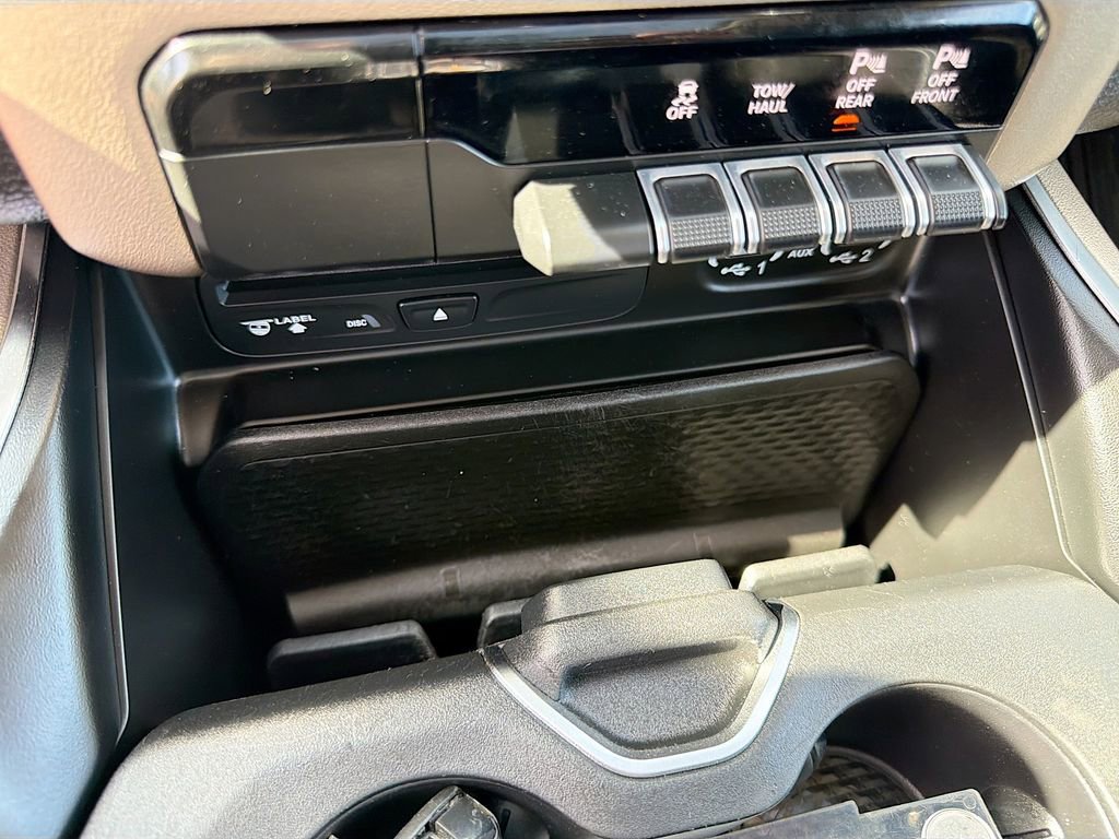 Used 2019 RAM 1500 Laramie image 29