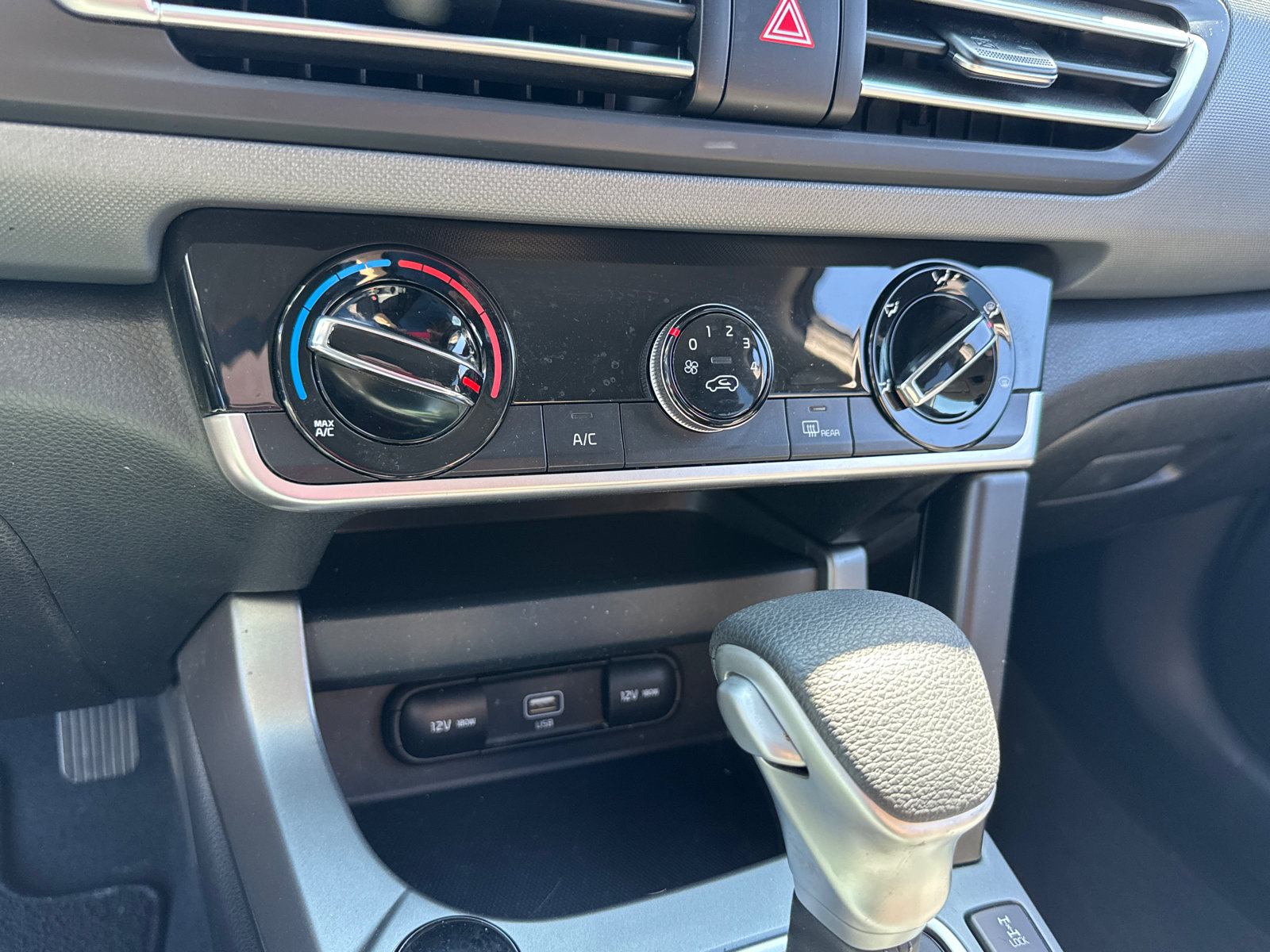 Used 2023 Kia Seltos LX image 11