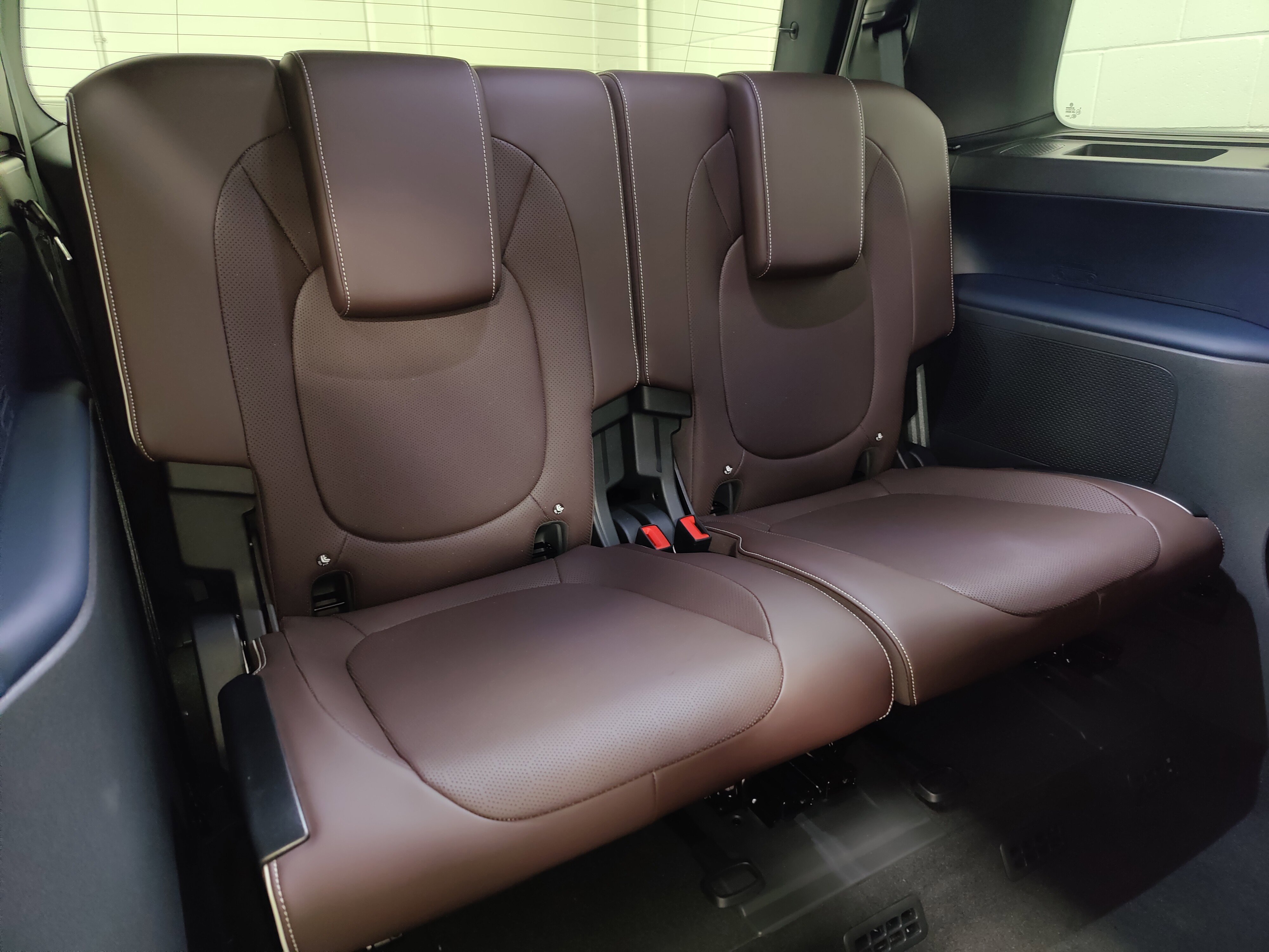 Used 2025 Volkswagen ID. Buzz Pro S image 6