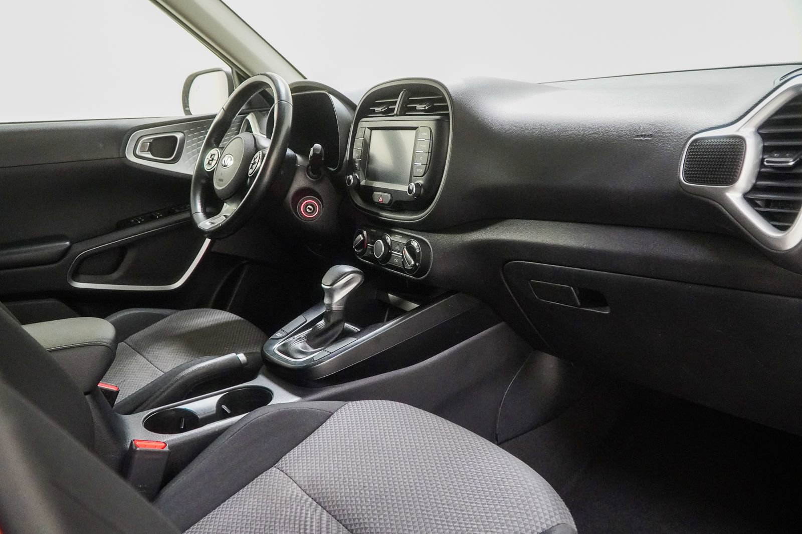 Used 2020 Kia Soul X-Line FWD image 30