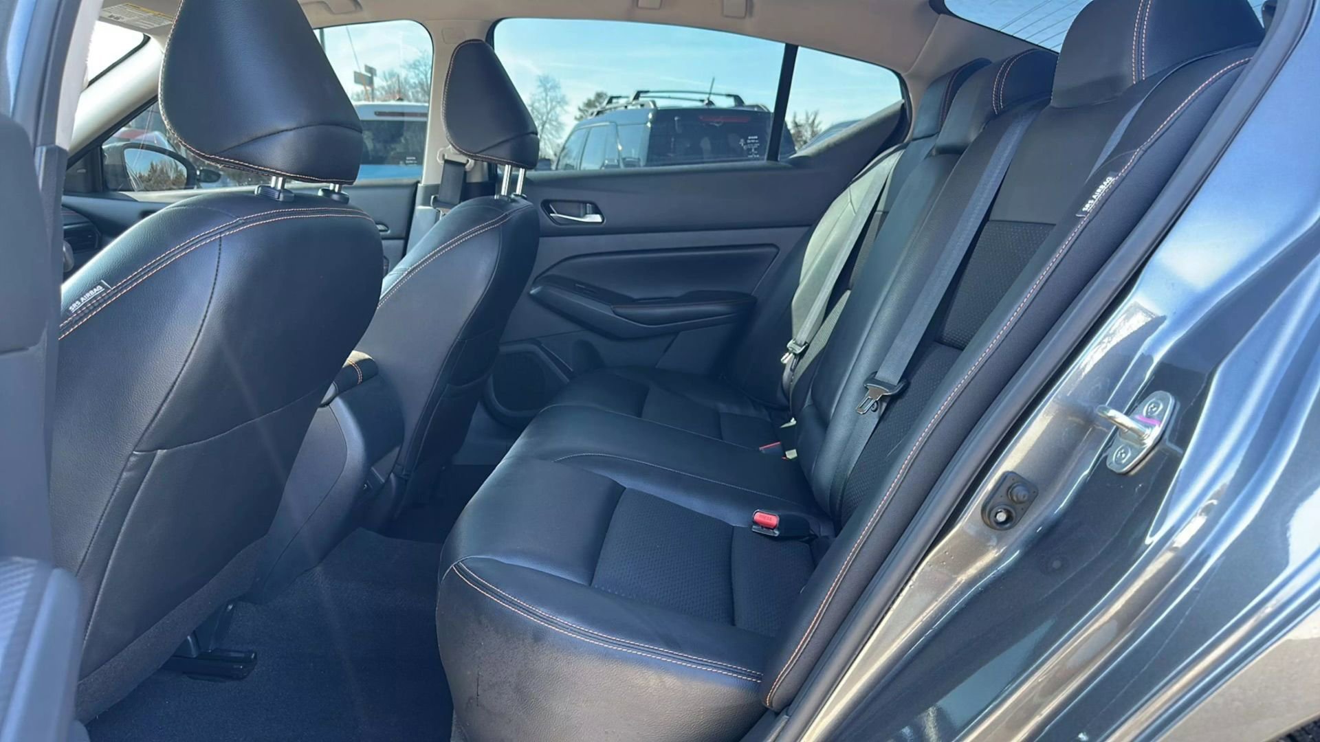 Used 2022 Nissan Altima 2.5 SR w/ Midnight Edition Package image 11
