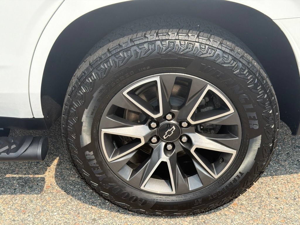 Used 2023 Chevrolet Tahoe Z71 w/ Max Trailering Package AWD/4WD image 13