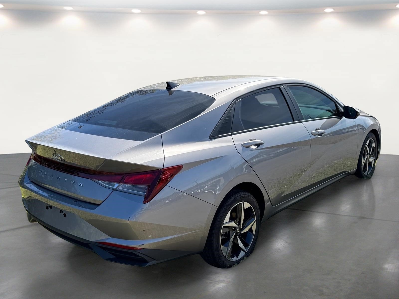 Used 2023 Hyundai Elantra SEL w/ Convenience Package FWD image 14