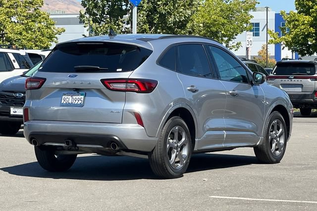 Used 2023 Ford Escape ST-Line Select w/ Class II Trailer Tow Package AWD/4WD image 4