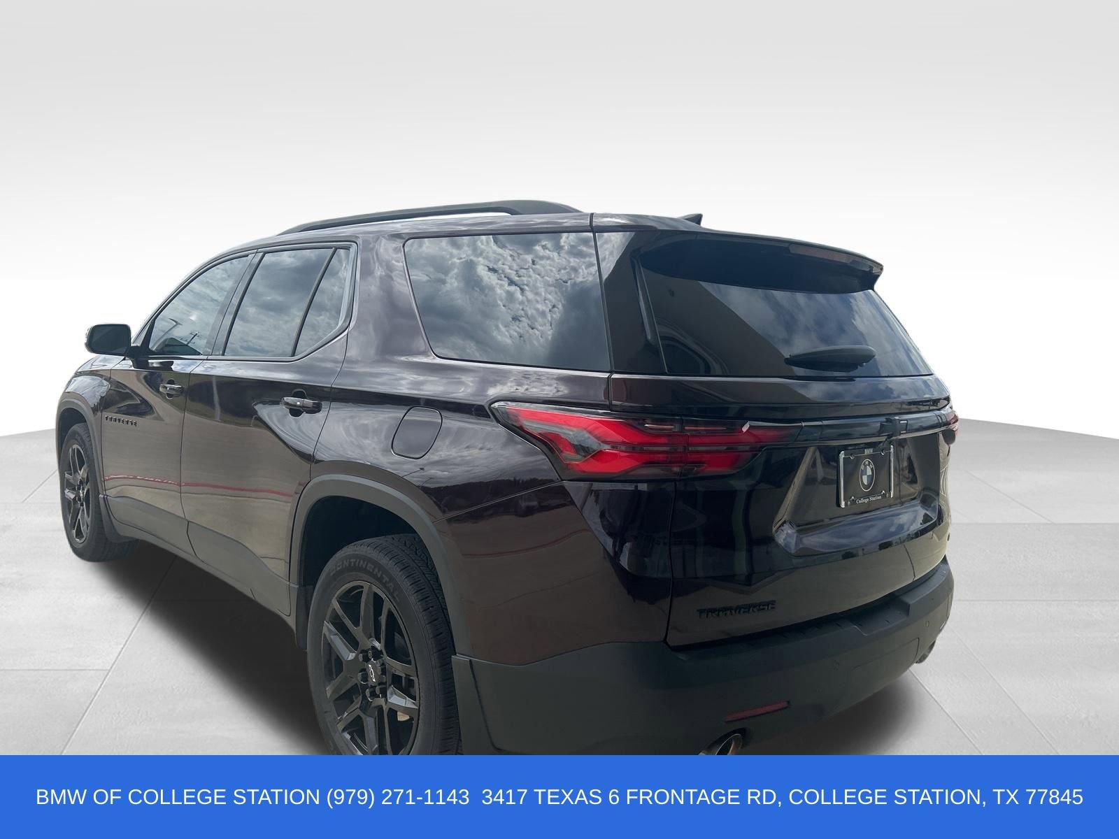 Used 2022 Chevrolet Traverse LT image 8