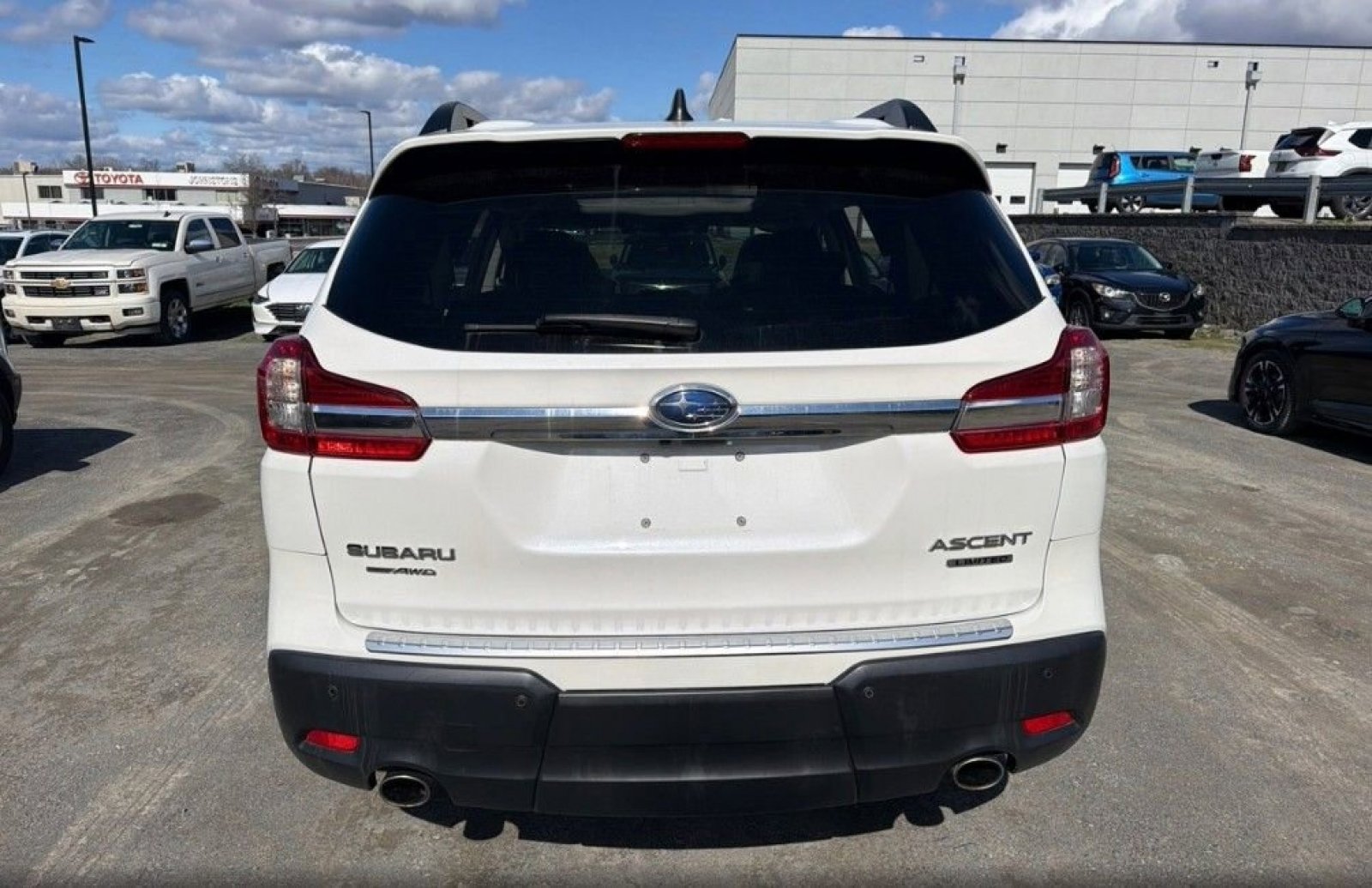 Used 2021 Subaru Ascent Limited w/ Technology Package image 8