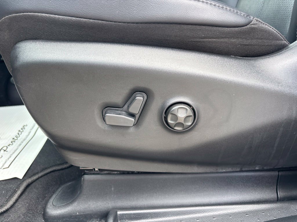 Used 2026 Chrysler Pacifica Select FWD image 11