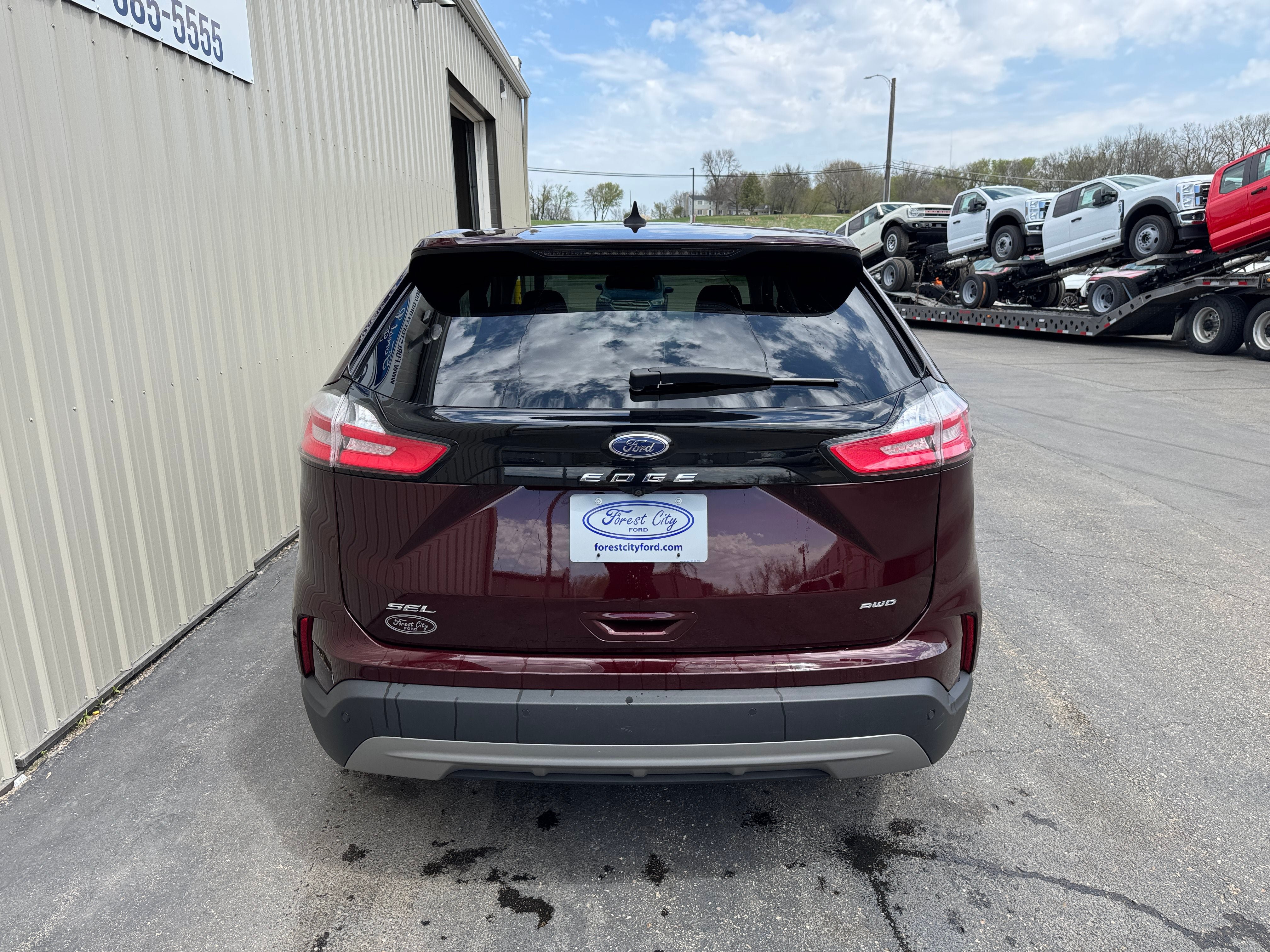 Used 2024 Ford Edge SEL AWD/4WD image 4