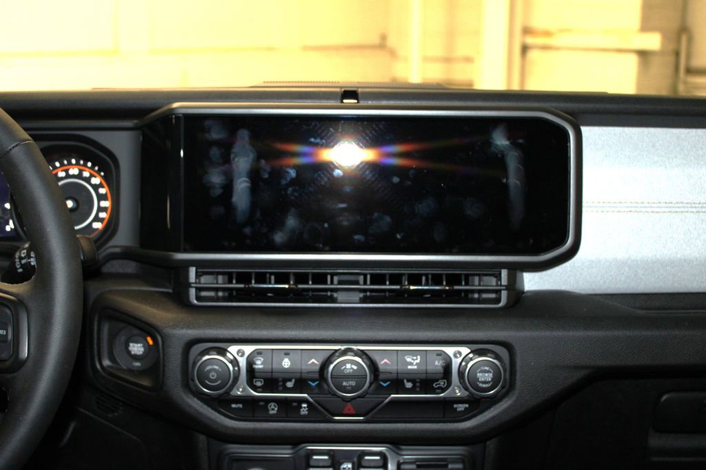 Certified 2025 Jeep Wrangler Sport S image 13