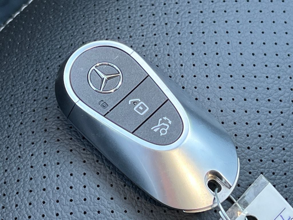 New 2026 Mercedes-Benz GLC 300 4MATIC image 29