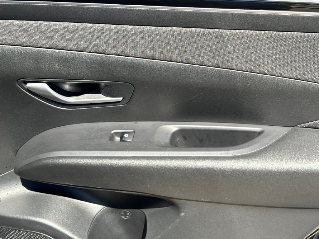 Used 2023 Hyundai Tucson SEL w/ Convenience Package FWD image 18