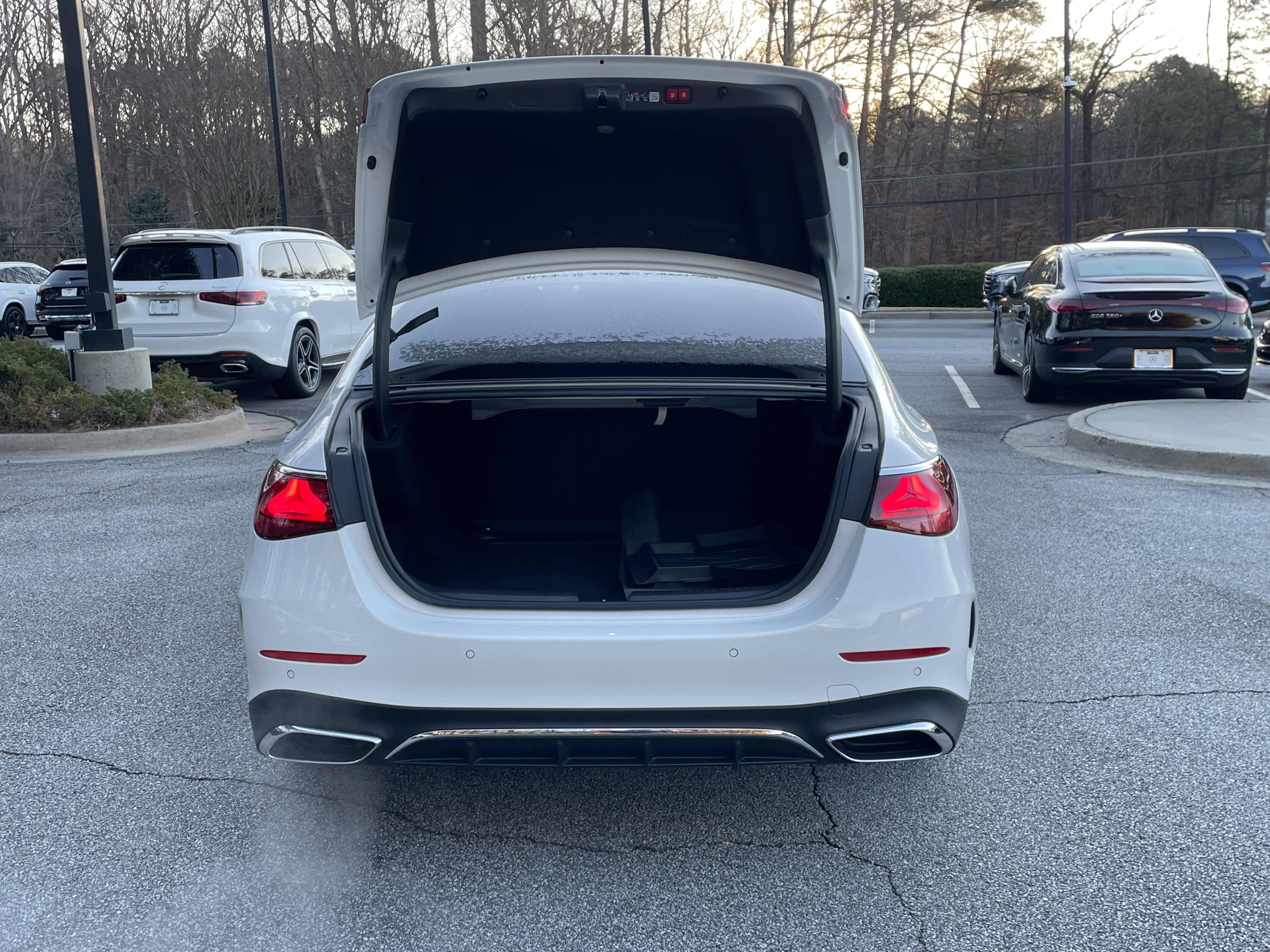 Certified 2025 Mercedes-Benz E 350 4MATIC Sedan image 9