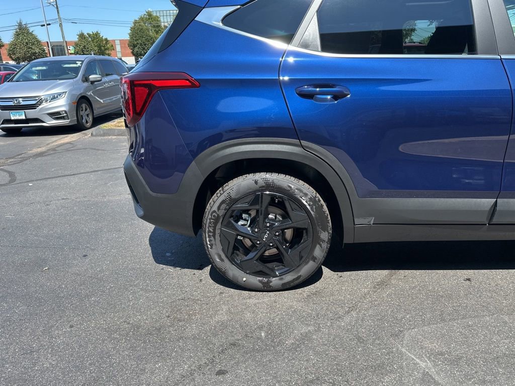 New 2026 Kia Seltos EX w/ EX Sunroof Package AWD/4WD image 14