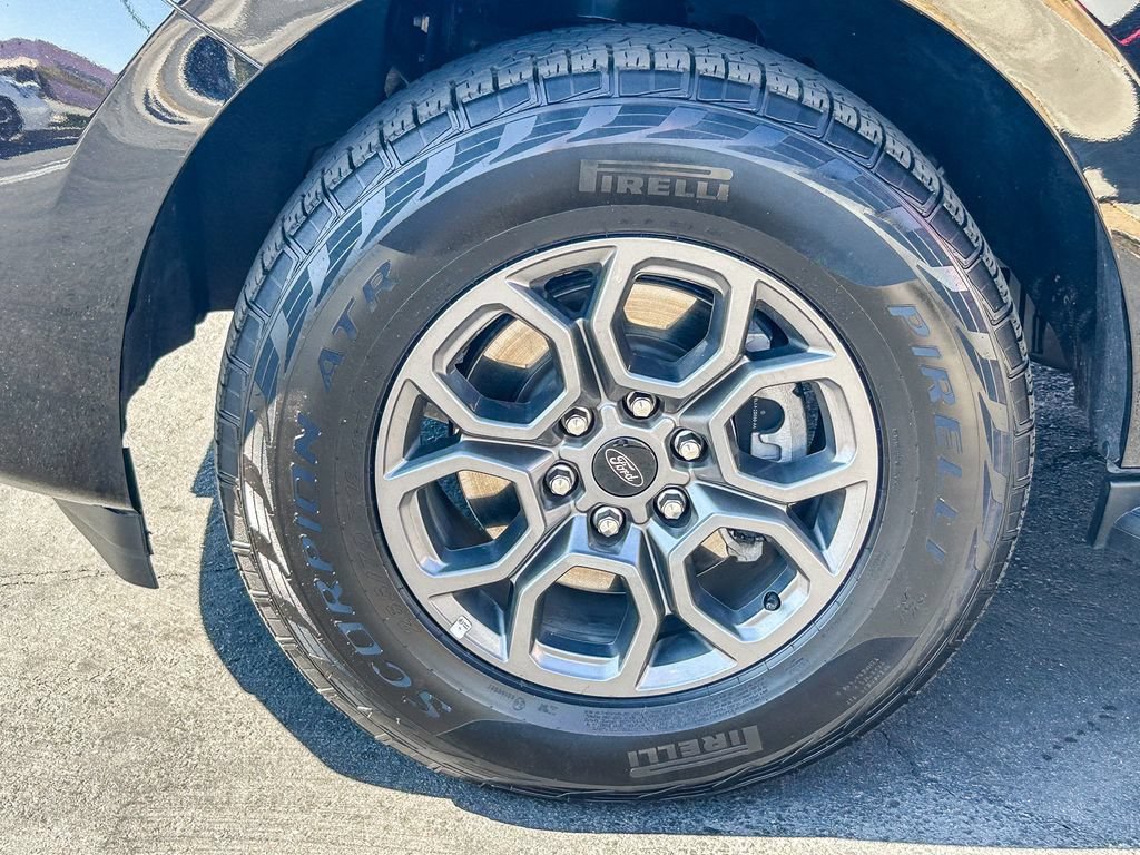 Used 2025 Ford Expedition Active RWD image 11
