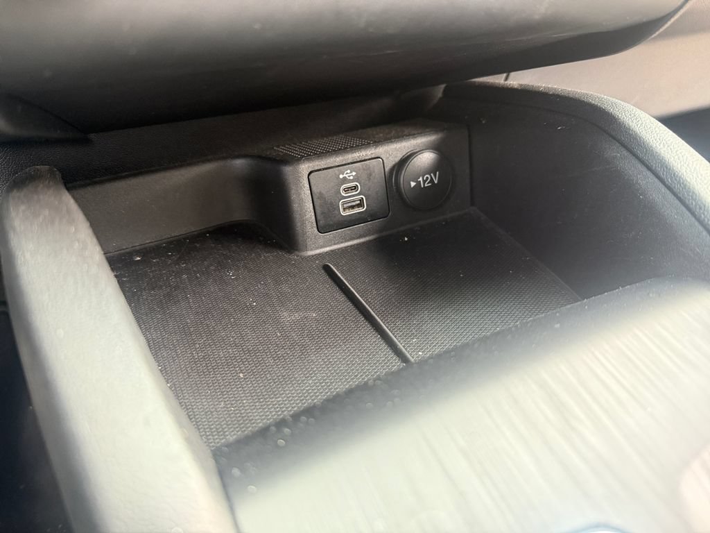 Used 2025 Ford Escape Active AWD/4WD image 19