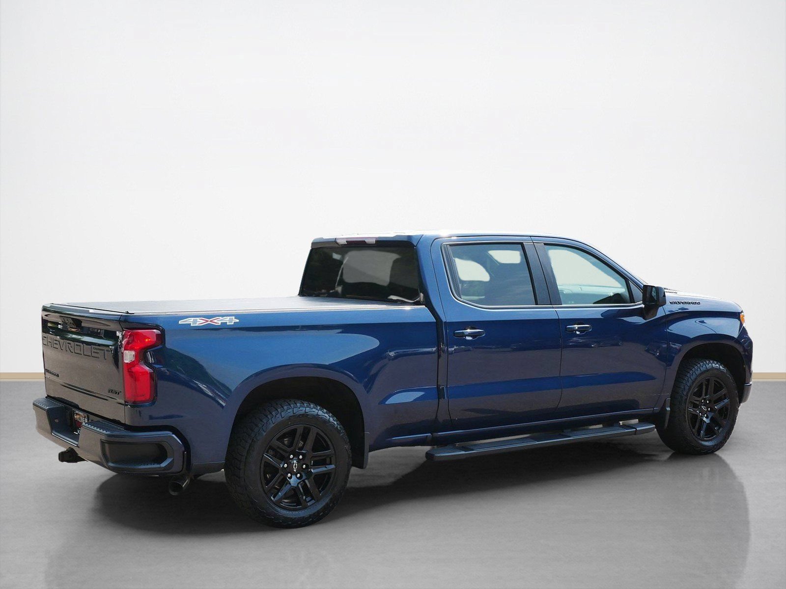 Used 2023 Chevrolet Silverado 1500 RST w/ Protection Package AWD/4WD image 7