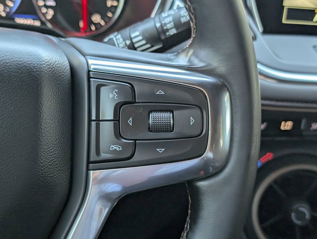 Used 2023 Chevrolet Blazer Premier image 32