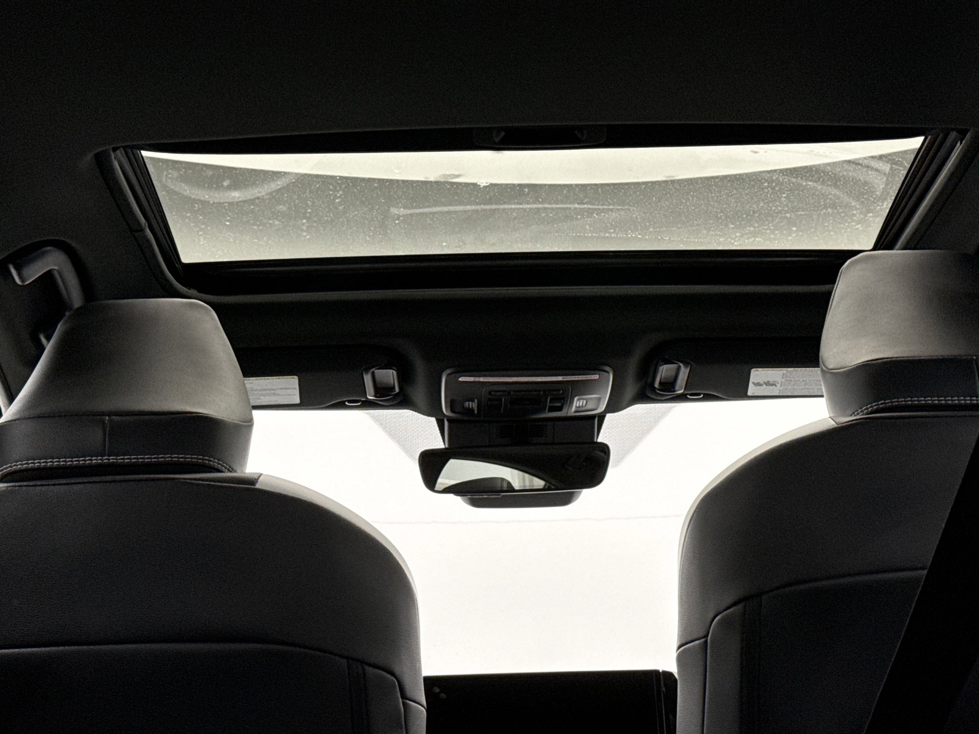 Used 2025 Toyota Camry SE w/ Multimedia Upgrade Package image 18