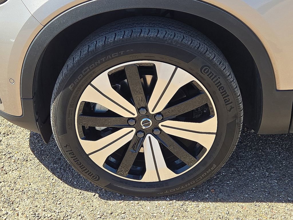 Used 2023 Volvo XC40 Recharge Plus AWD/4WD image 13