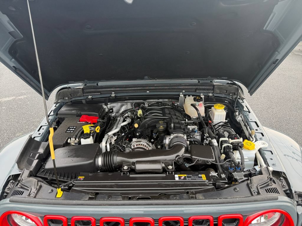 Used 2025 Jeep Gladiator Sport AWD/4WD image 17