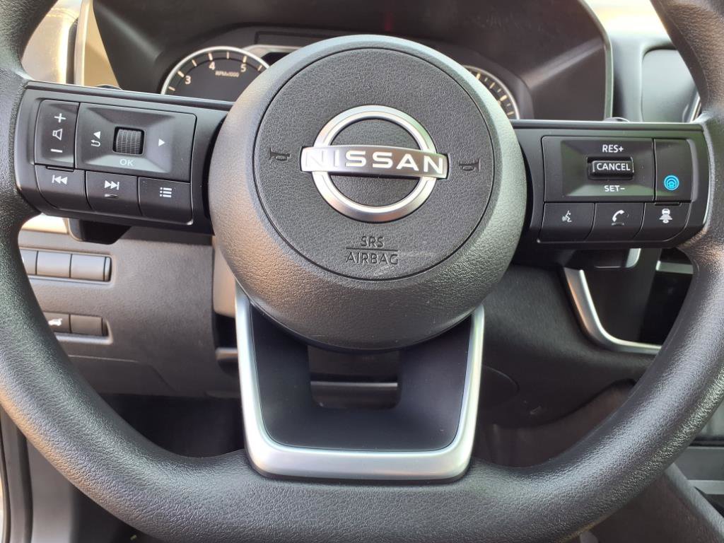 Used 2024 Nissan Rogue SV image 14
