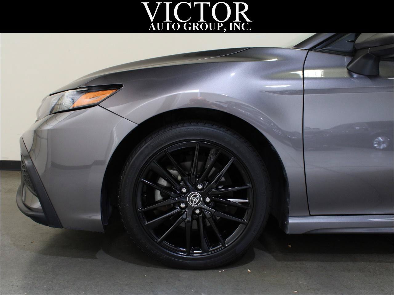 Used 2021 Toyota Camry SE FWD image 5