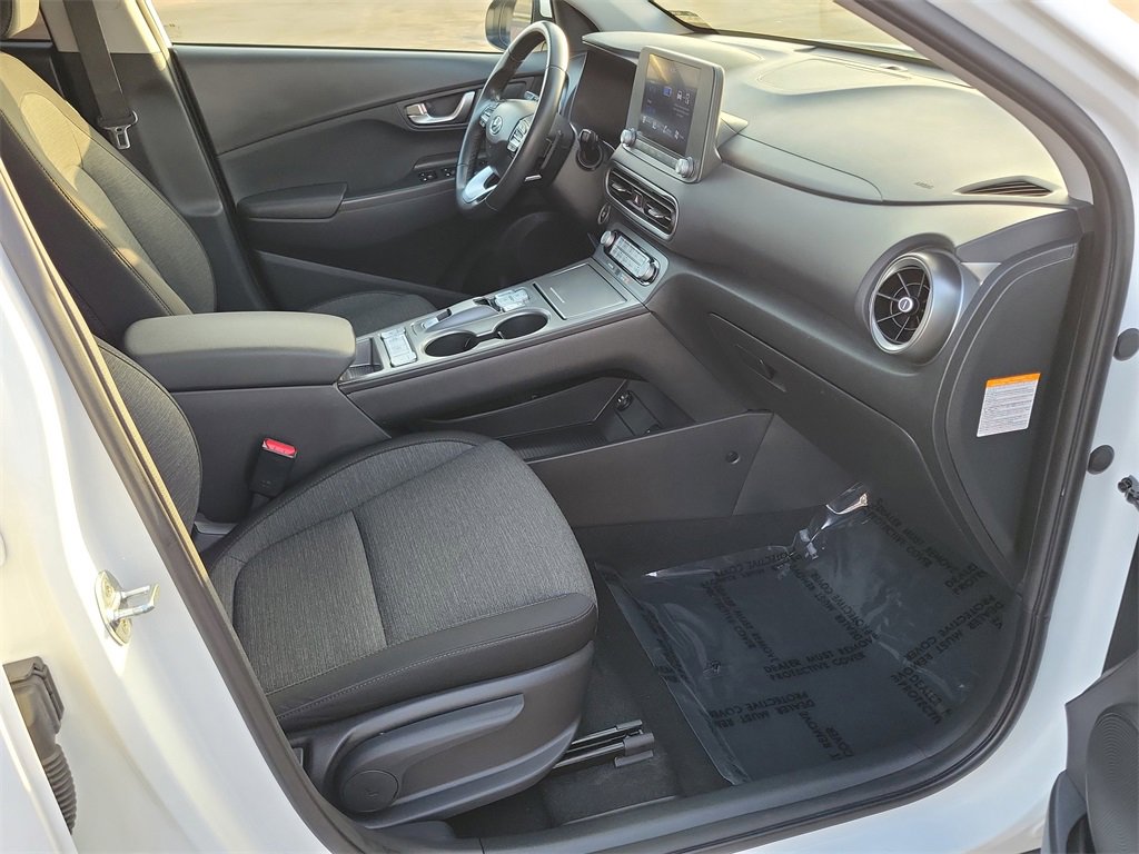 Used 2022 Hyundai Kona SEL w/ Convenience Package image 15