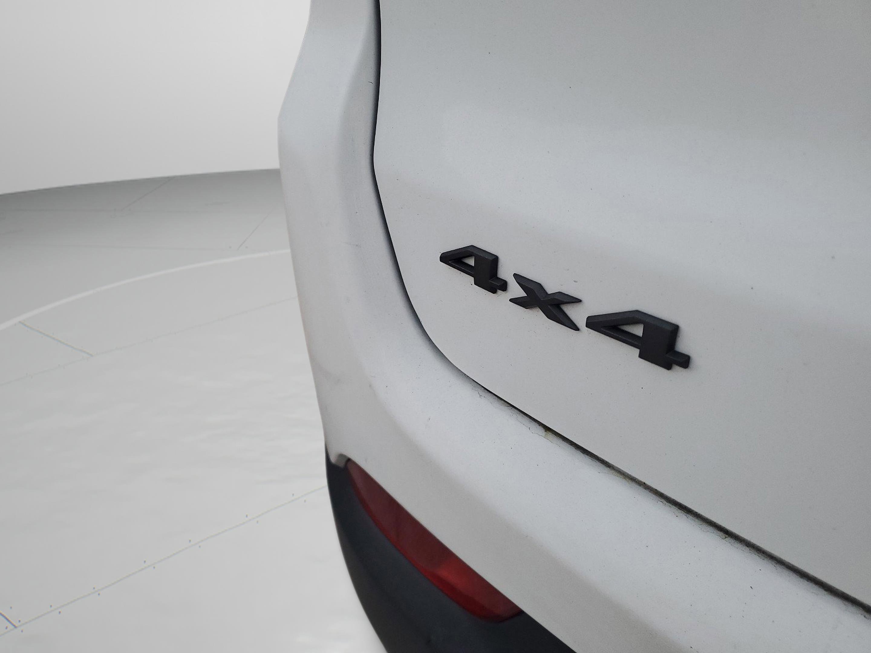 Certified 2025 Jeep Compass Latitude w/ Convenience Group image 8