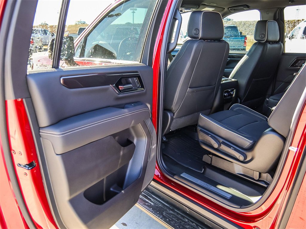 New 2026 GMC Yukon XL Elevation w/ LPO, Floor Liner Package image 27